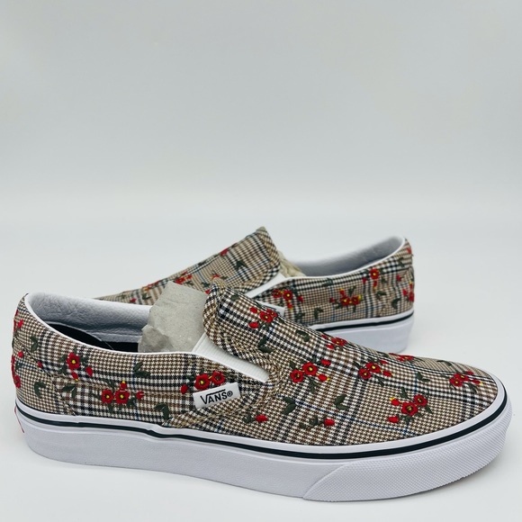 Classic Slip-On Vans - Picture 2 of 16